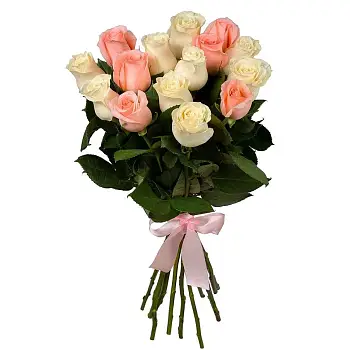 Букет из бело розовых роз